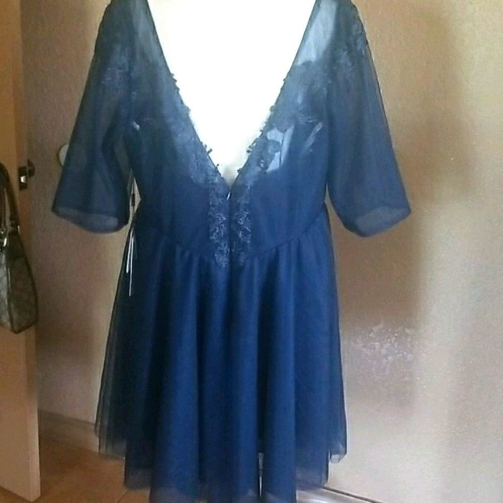 NWT Ladies Dress by JJ SHORE - Picture 2 of 8